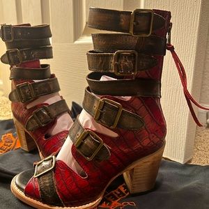 Freebird by Steven Red Croco Bonds